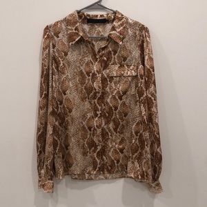 House of Harlow x Revolve velvet snakeskin button down shirt 🔥